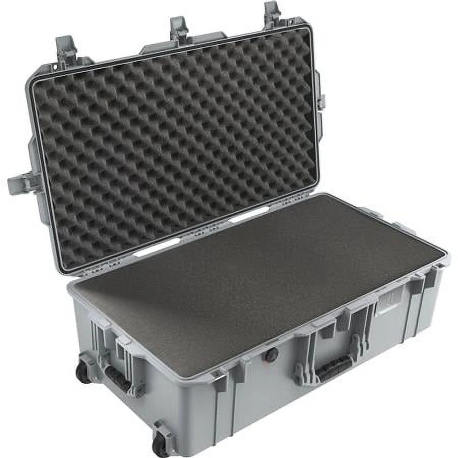 1615 Air Wheeled Check-In Case with Pick-N-Pluck Foam, Silver